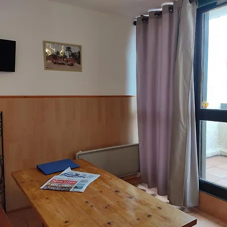 Familial Piscine, Parking, Proche - Ideal 4 Pers, Budget Serre, - Fr-1-796-58