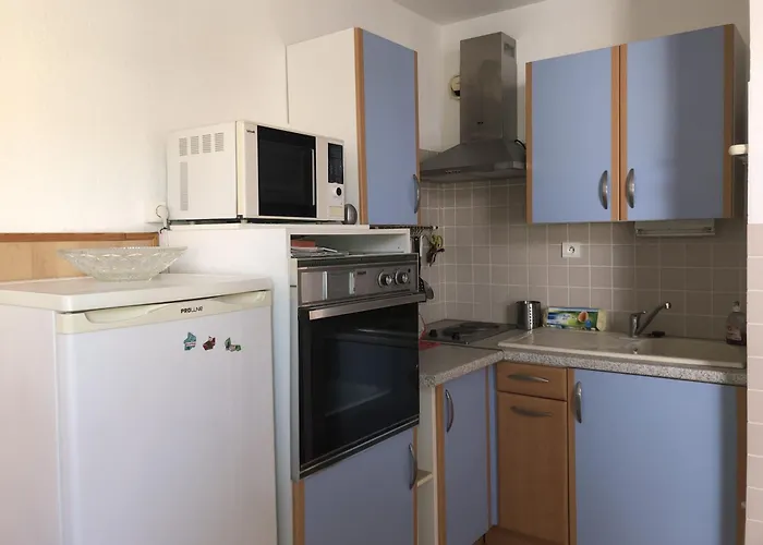 Familial Piscine, Parking, Proche - Ideal 4 Pers, Budget Serre, - Fr-1-796-58 Apartmán