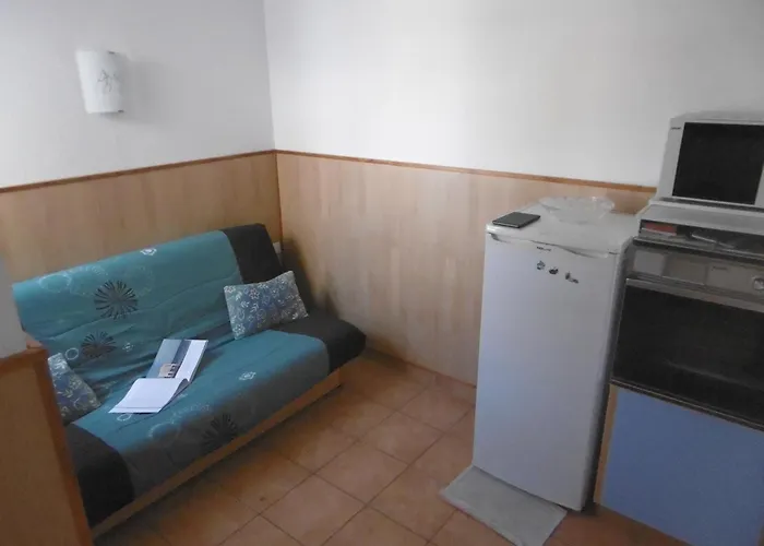 Familial Piscine, Parking, Proche - Ideal 4 Pers, Budget Serre, - Fr-1-796-58 Apartmán *