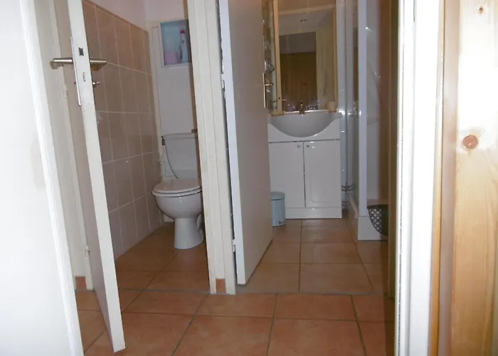 Familial Piscine, Parking, Proche - Ideal 4 Pers, Budget Serre, - Fr-1-796-58